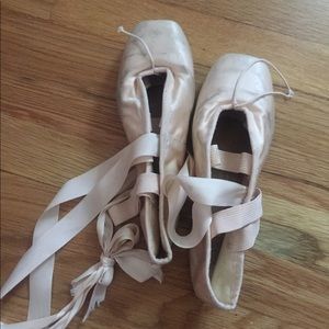 J Bloch pointe ballet shoes